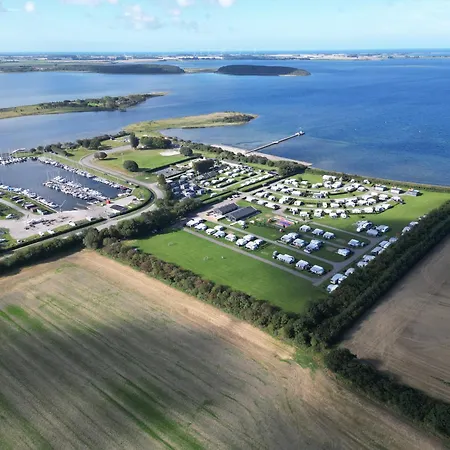 Fjord & Parque de Campismo 3*