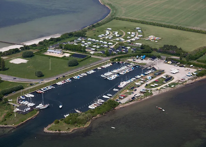 Parque de Campismo Fjord & 3*